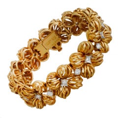 Van Cleef & Arpels Diamond  Gold Flower Bracelet