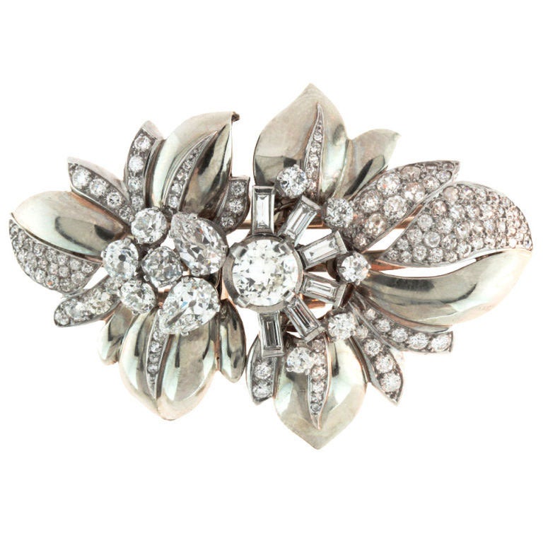 BOUCHERON Paris Floral Retro Double Diamond Platinum Clips For Sale
