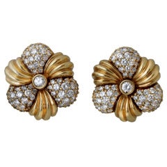 Vintage HAMMERMAN BROS. Diamond and Gold Flower Motif Earrings