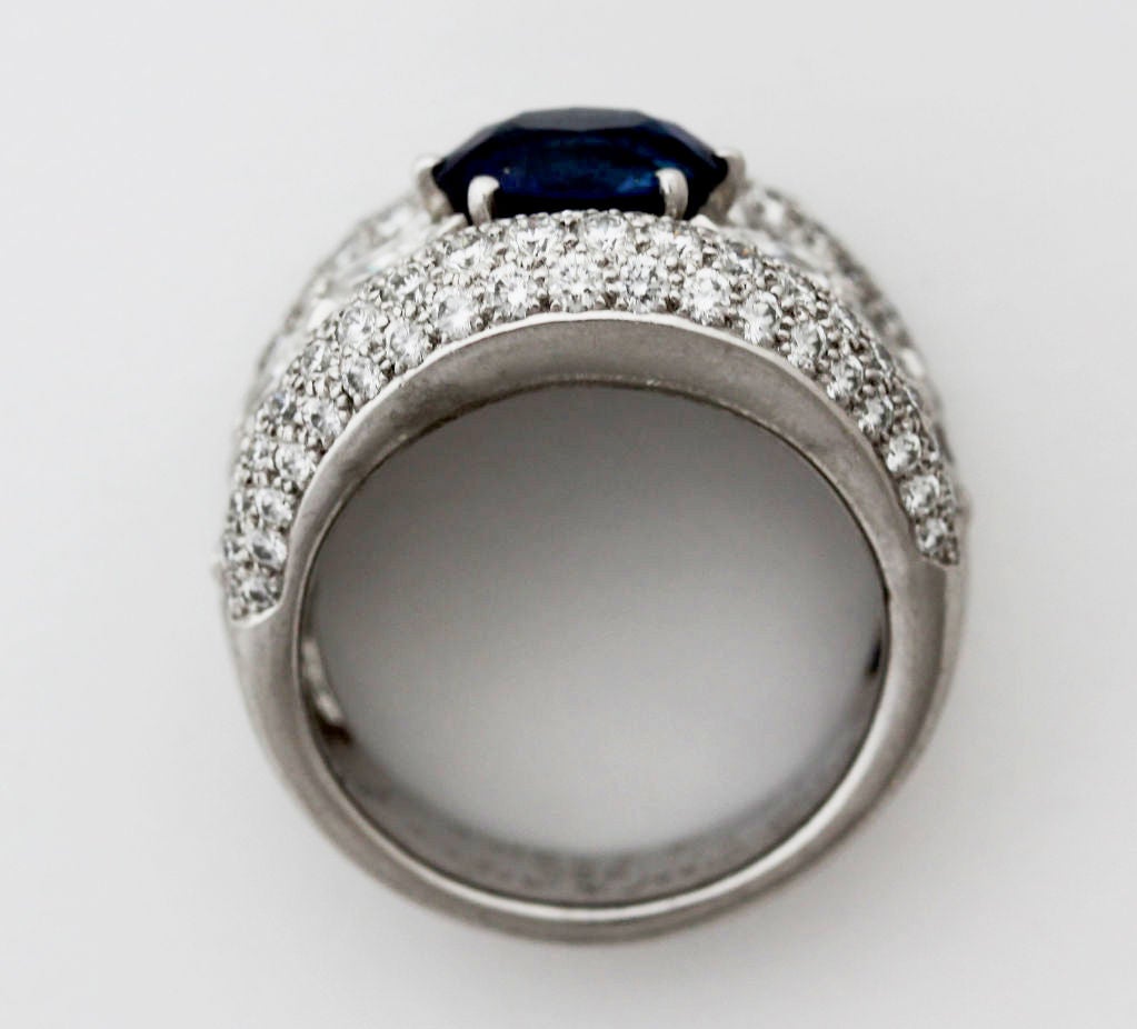 VAN CLEEF & ARPELS diamond and sapphire set ring