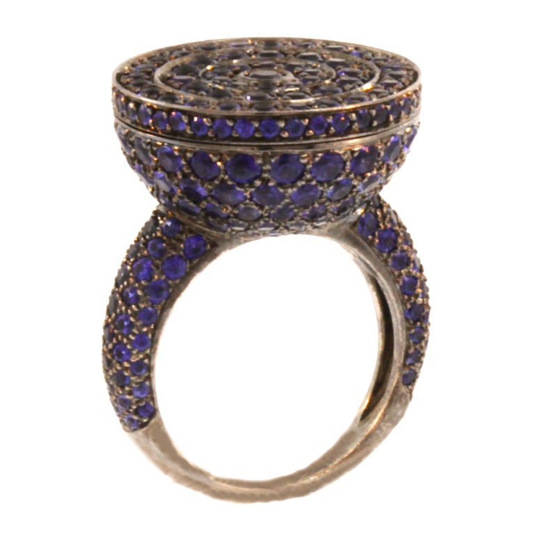 BOUCHERON  Sapphire-Set "Secret" Ring