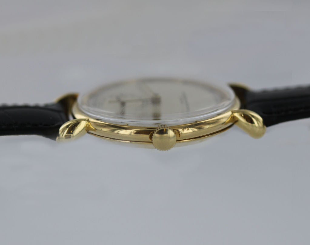 Women's or Men's VACHERON & CONSTANTIN Mid Century Gold Wristwatch For Sale