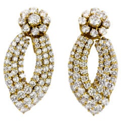 GRAFF Important Diamond and Gold Clip Earrings