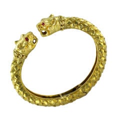 Vintage DAVID WEBB Double Cat Head Ruby Gold Bangle Bracelet