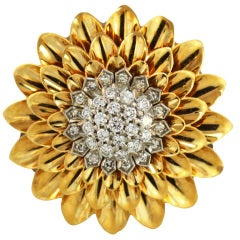 TIFFANY & CO. 1940s Diamond Gold Floral Brooch