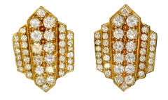 DAVID WEBB Chevron Diamond Gold Earrings