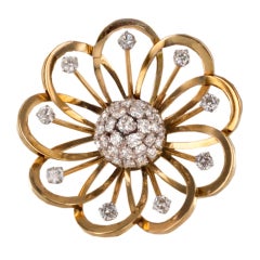 VAN CLEEF & ARPELS Gold & Diamond Flower Pin