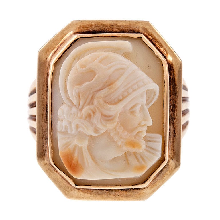 Shell Cameo Yellow Gold Victorian Gentleman's Ring For Sale