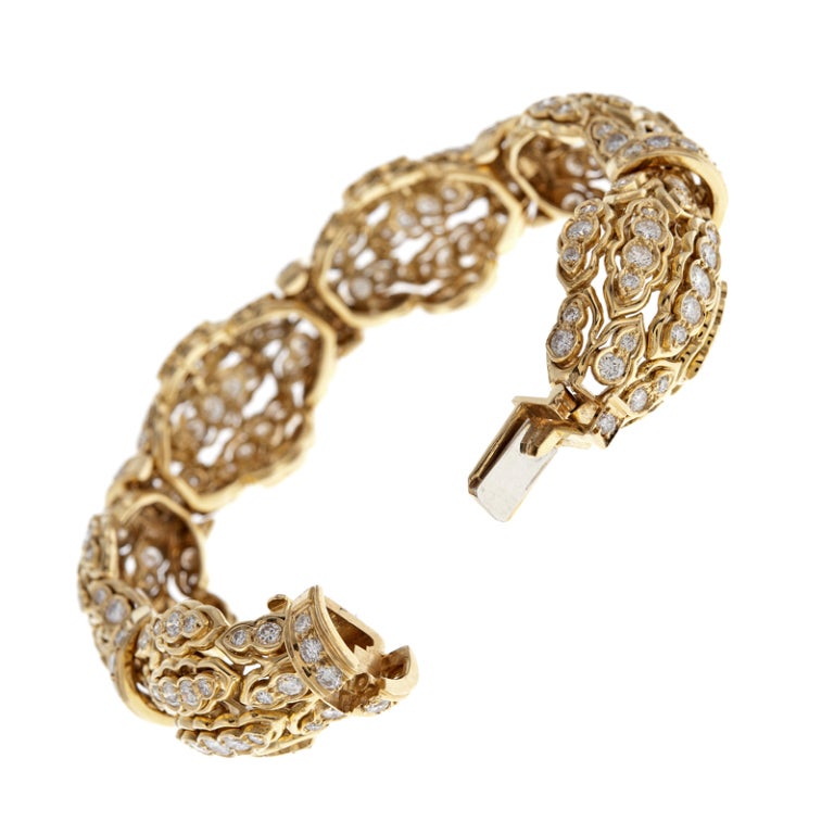 18K Yellow Gold & Diamond Bracelet by Hammerman Bros - 12.45 carats of Diamond F/G color VS1 clarity