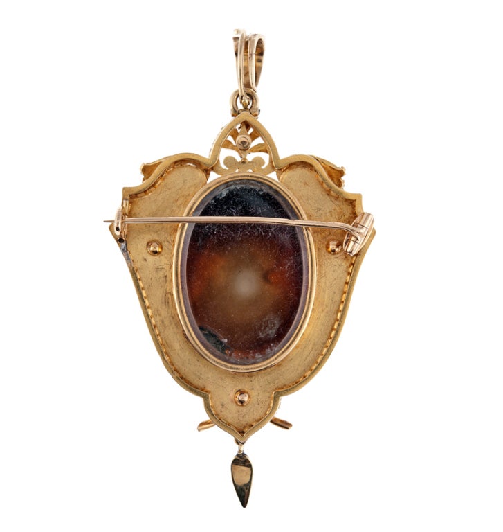 Women's Agate Cameo Natural Pearl 'Tri-Gold' Victorian Pendant/Earrings