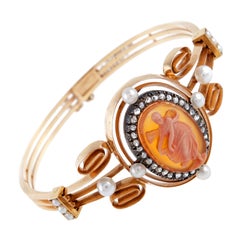 Magnifique bracelet en or rose avec camée ancien en perles naturelles