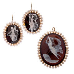 Victorian Hardstone Cameo Yellow Gold Brooch & Earring Set