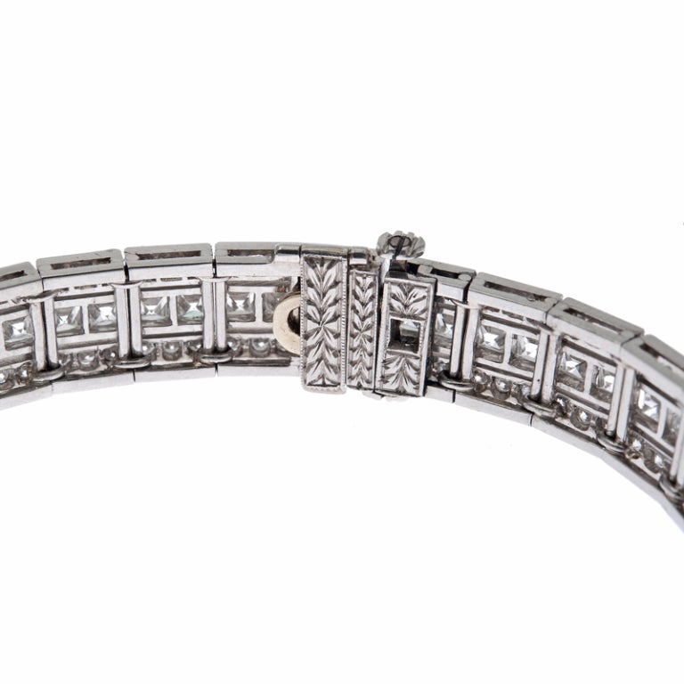 Art Deco Unique Design Mixed-Cut Diamond & Platinum Bracelet 2