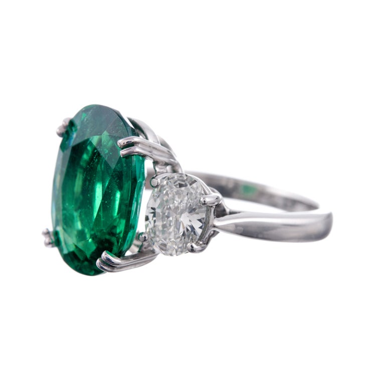 Important 5.08ct Emerald and Diamond Ring at 1stDibs