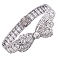 Marvelous "Convertible" 1930s Platinum Diamond Bow Bracelet