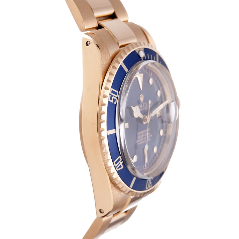 Women's or Men's ROLEX Exceptional Yellow Gold Submariner Wristwatch Ref 1680 circa 1970s