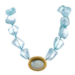 Elizabeth Locke Aquamarine and Yellow Gold Necklace