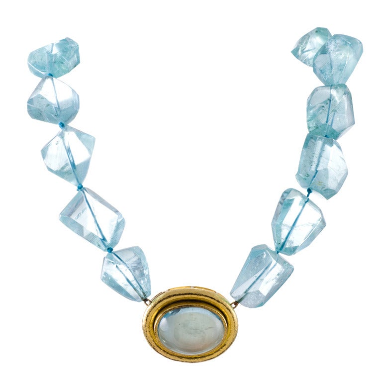 Elizabeth Locke Aquamarine and Yellow Gold Necklace