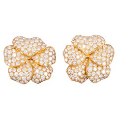 10 Carats Diamonds Yellow Gold Flower Petal Earrings