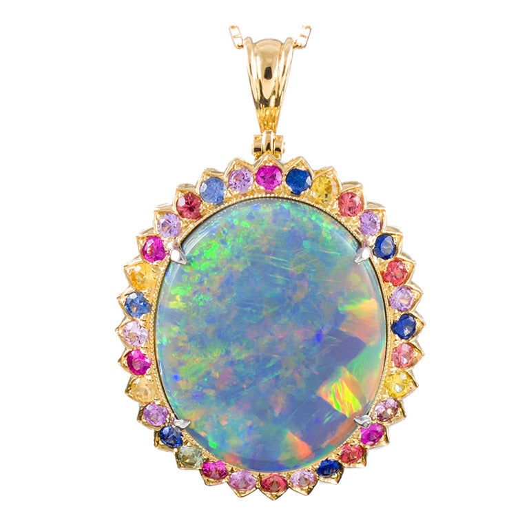 Prächtiger Opal-Anhänger mit 31::31 Karat