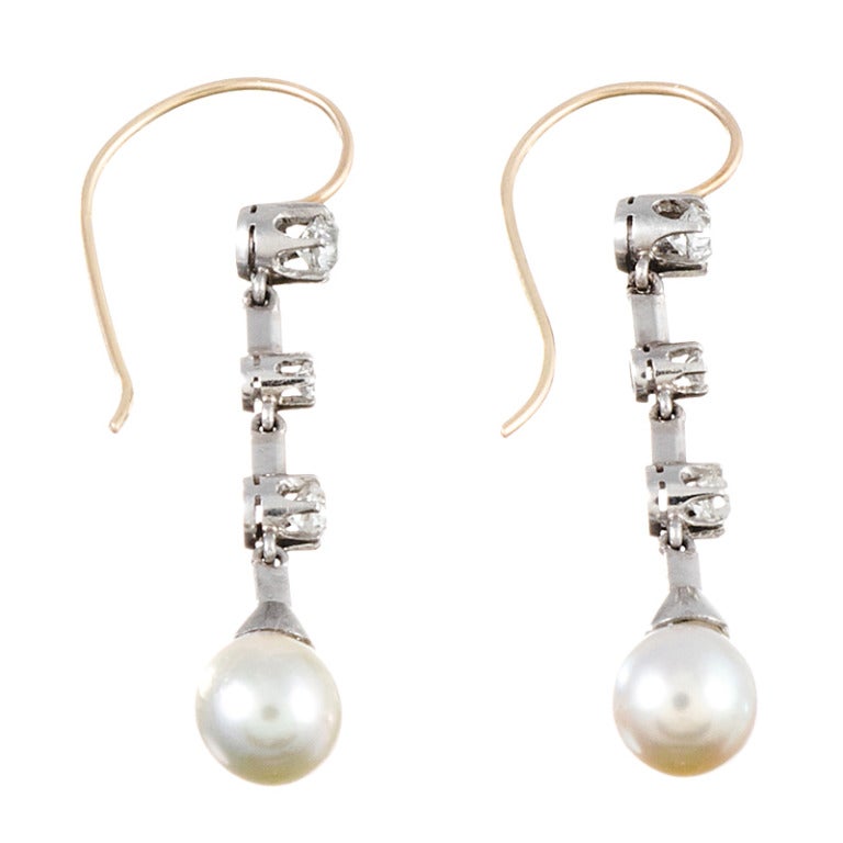 Ideal for the bride who would like to grace her ears with something special on her big day… and still be able to wear the earrings again down the road! Beautiful and feminine, these earrings are an ideal representation of fine Edwardian jewelry and