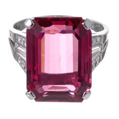 Vintage Alluring 1950s Spinel Cocktail Ring