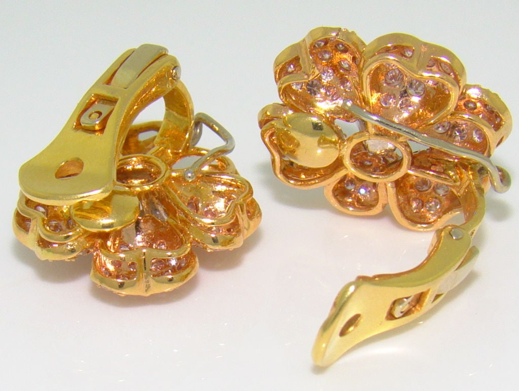 Pink Diamond & White Diamond Flower Earrings in 18K Yellow Gold 1