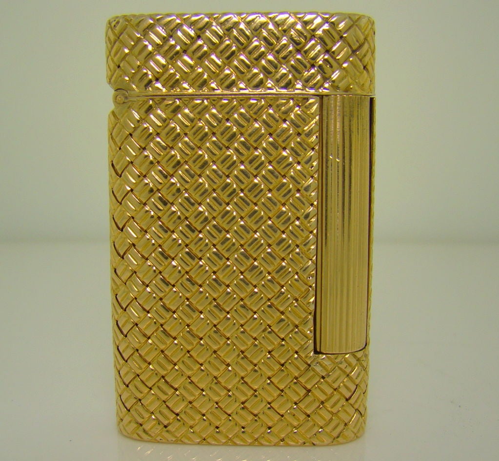 18K Yellow Gold Gas Lighter by Van Cleef & Arpels - circa 1970<br />
Understated, Elegant, Sophisticated