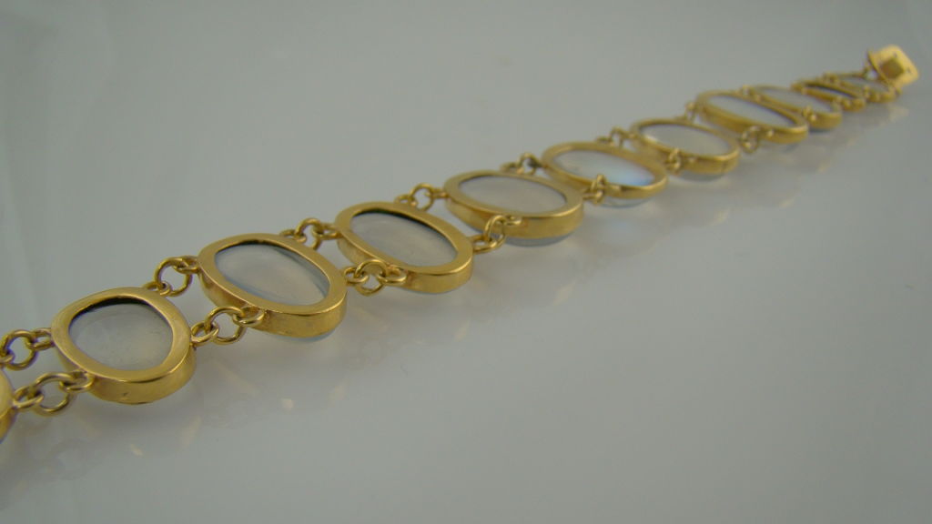 Women's Antique 18K Yellow Gold Victorian Sequential Moonstone Bracelet