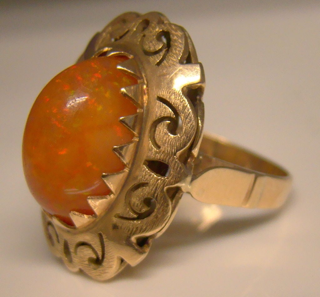 Victorian Cabachon Mexican Fire Opal & Yellow Gold Ring