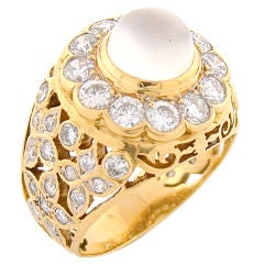 Moonstone & Diamond Handmade 18K Yellow Gold 1950's Ring