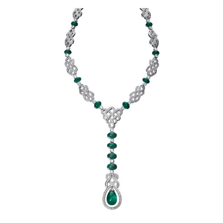 Exquisite Emerald Diamond Necklace at 1stdibs