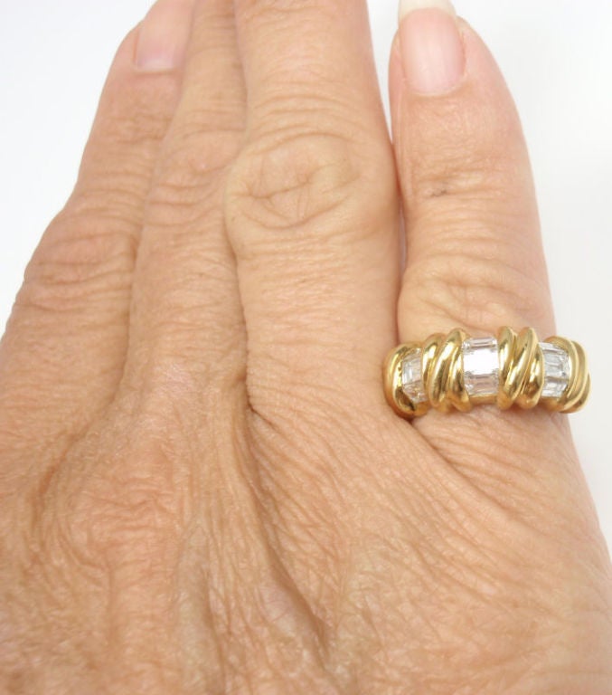 VAN CLEEF & ARPELS  Diamond Yellow Gold Ring 3