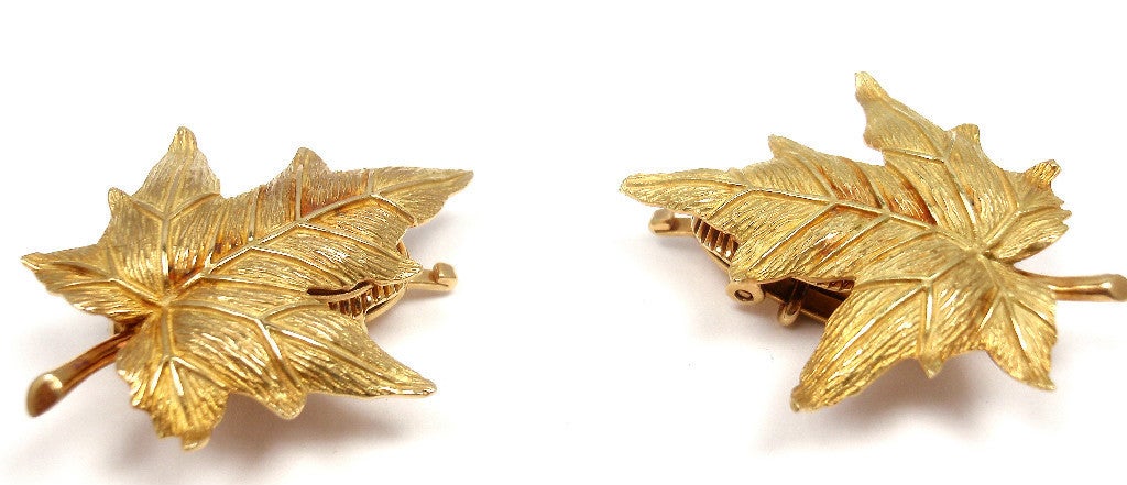 TIFFANY & CO Textured Leaf Yellow Gold Earrings 2