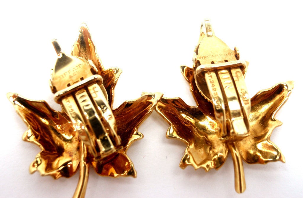 TIFFANY & CO Textured Leaf Yellow Gold Earrings 4