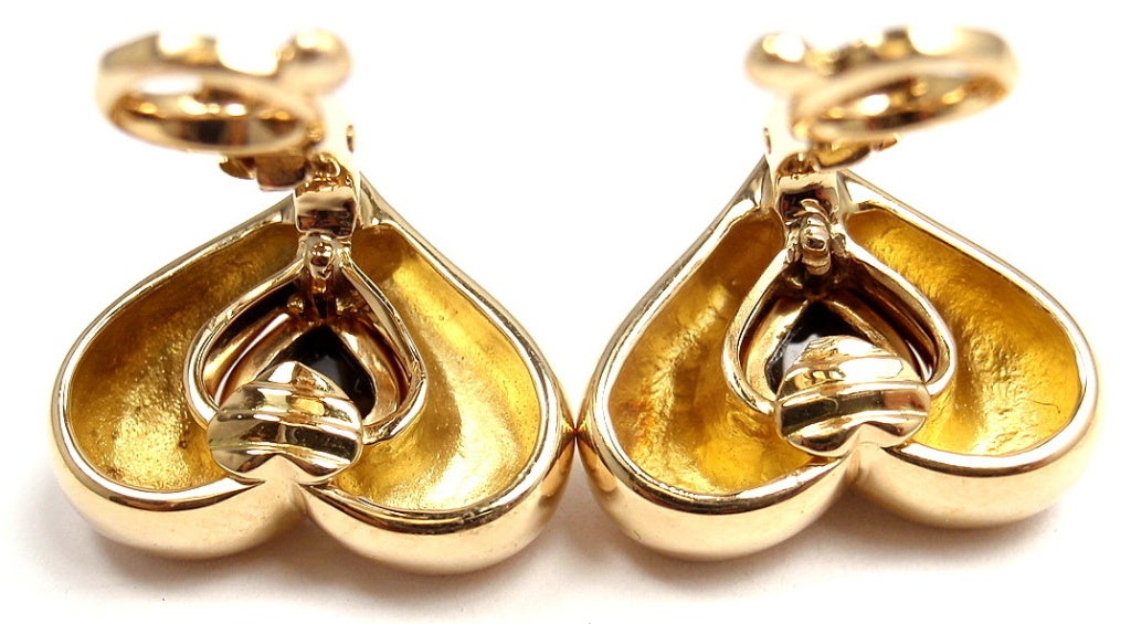 VAN CLEEF & ARPELS Black Agate Heart Yellow Gold Earrings 4