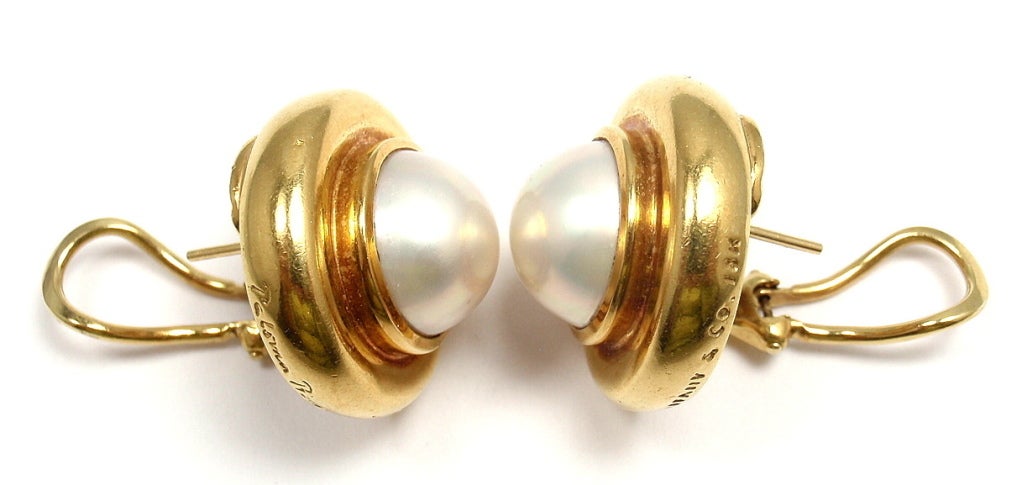 TIFFANY & CO Paloma Picasso Mother of Pearl Yellow Gold Earrings 1