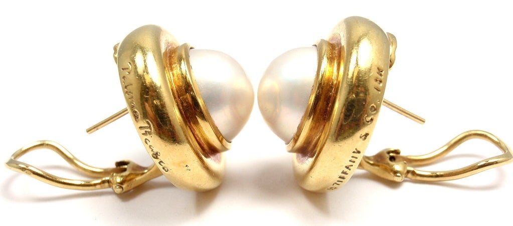 TIFFANY & CO Paloma Picasso Mother of Pearl Yellow Gold Earrings 3