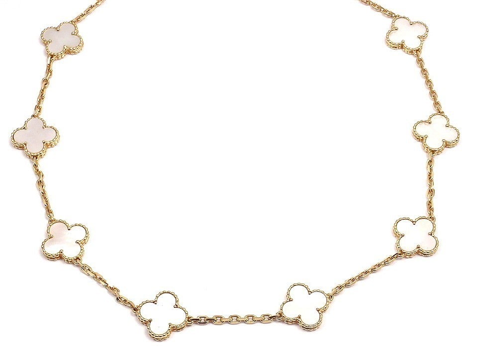 VAN CLEEF & ARPELS Collier en or jaune "Vintage Alhambra".