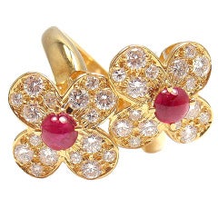 VAN CLEEF & ARPELS Diamond Cabochon Ruby Flower Yellow Gold Ring