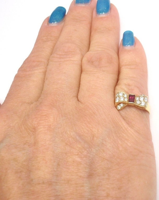 VAN CLEEF & ARPELS Diamond Ruby Bow Motif Yellow Gold Ring 4