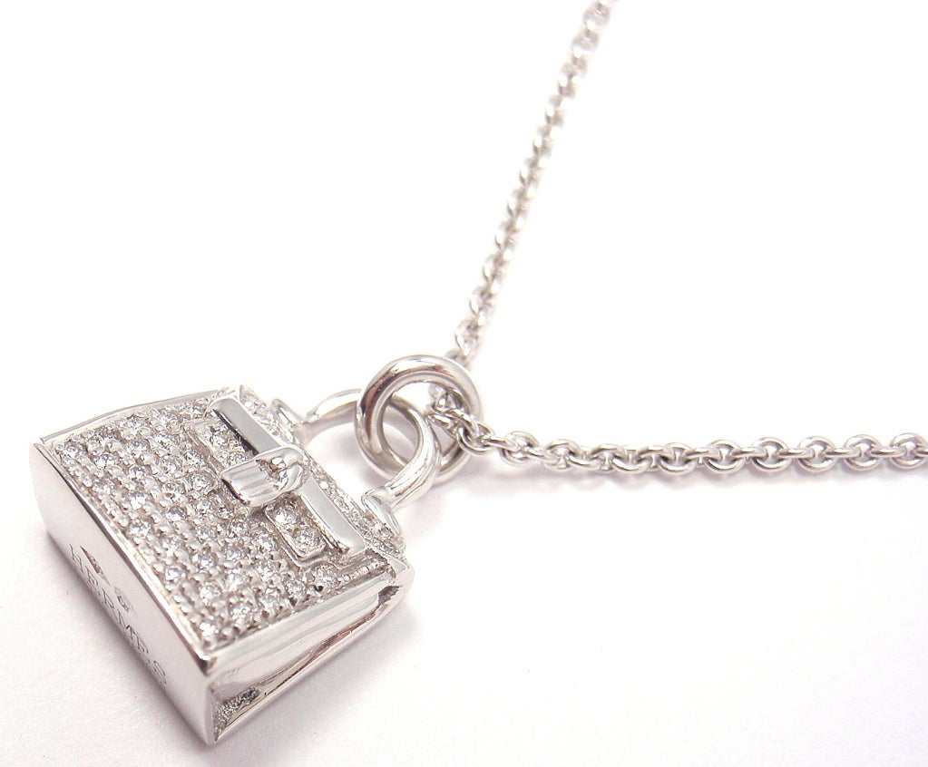 HERMES Kelly Diamond White Gold Necklace In New Condition In Holland, PA