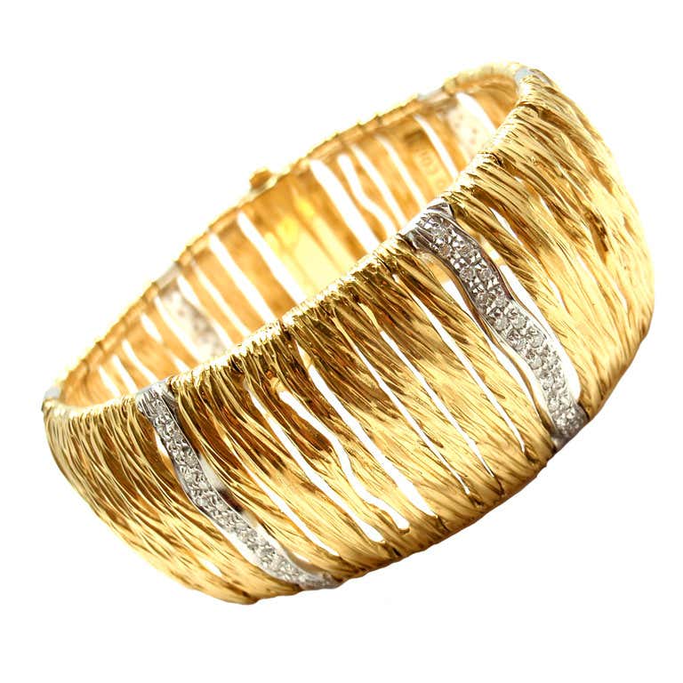 ROBERTO COIN Diamond Elephant Skin Domed Yellow Gold Bracelet at ...