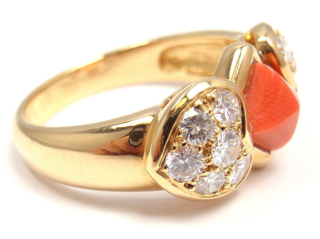 CHRISTIAN DIOR Diamond Heart Coral Yellow Gold Ring In New Condition In Holland, PA