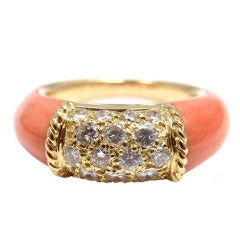 VAN CLEEF & ARPELS Diamond Coral Yellow Gold Ring