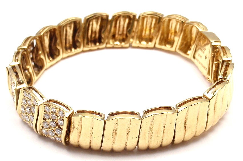Women's VAN CLEEF & ARPELS Diamond Yellow Gold Bangle Bracelet