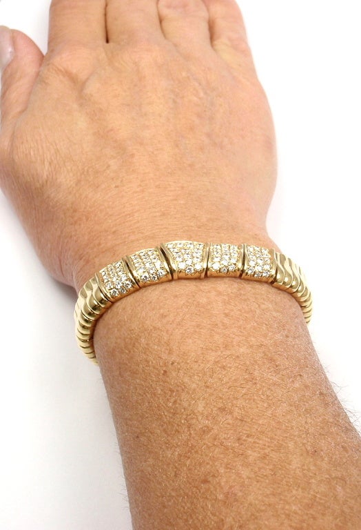 VAN CLEEF & ARPELS Diamond Yellow Gold Bangle Bracelet 4