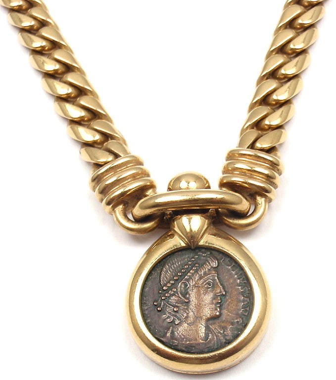 Bulgari yellow gold ancient Roman coin, link chain necklace.
Metal: 18k Yellow Gold
Length of Necklace: 16
