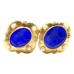 ELIZABETH LOCKE Venetian Glass Intaglio Pearl Yellow Gold Earrings 3