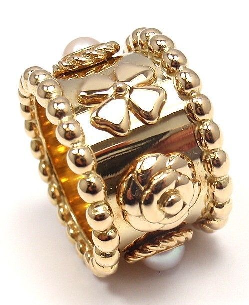 CHANEL Pearl Clover Camellia Yellow Gold Ring 1